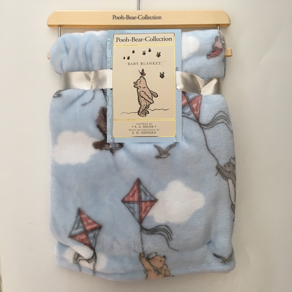 Baby Blanket Lightweight Winnie the Pooh Flying Kites NEW | Pooh Bear Collection